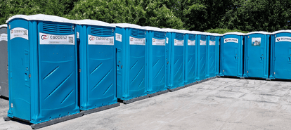 Cabine WC autonome à l'anglaise avec urinoir